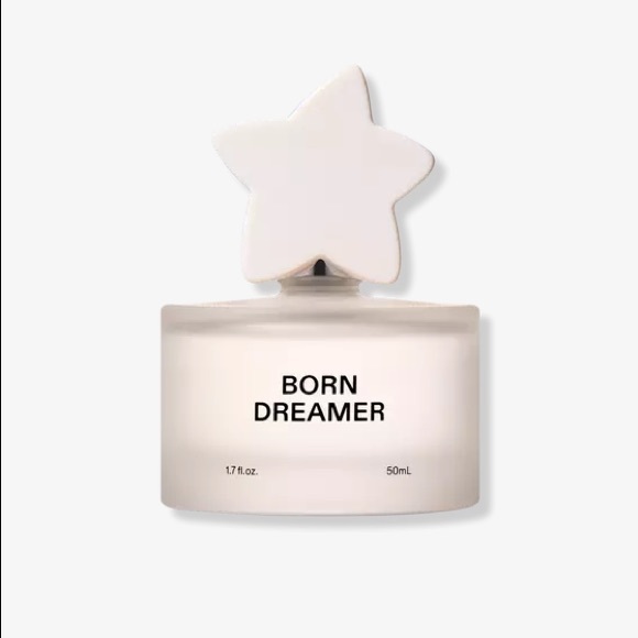 Born Dreamer by Charlie D’Amelio - Picture 4 of 5